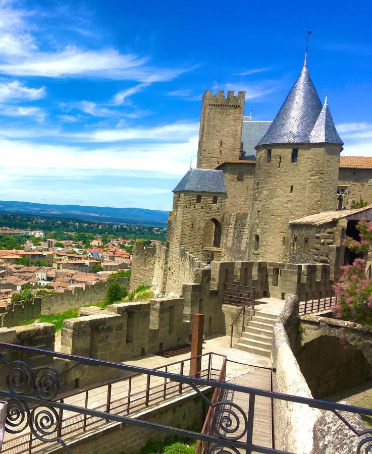 3 Star Surdespine Historic 4 Chateaux Lastours Air Conditioned المظهر الخارجي الصورة